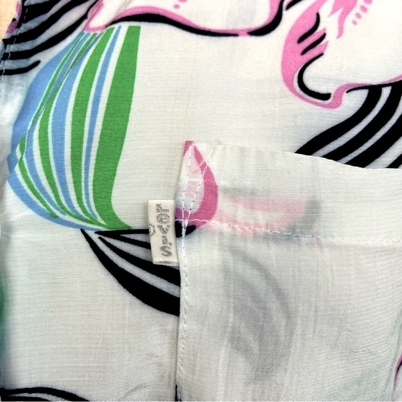 Levi Mahina Tropical Print. Short Sleeve Button Down. Pink White. XS - Picture 5 of 11
